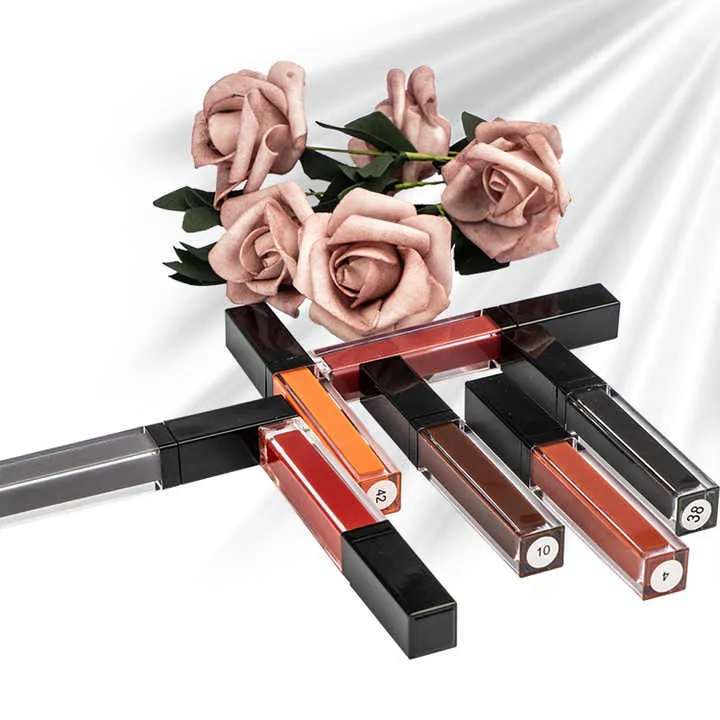 أحمر شفاه عضوي غير لامع من علامة تجارية خاصة للنساء والرجال بلون وردي سلس Private Label Organic Matte Lipstick for Women and Men in Smooth Pink