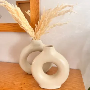 Duo Tafoukt cream vases
