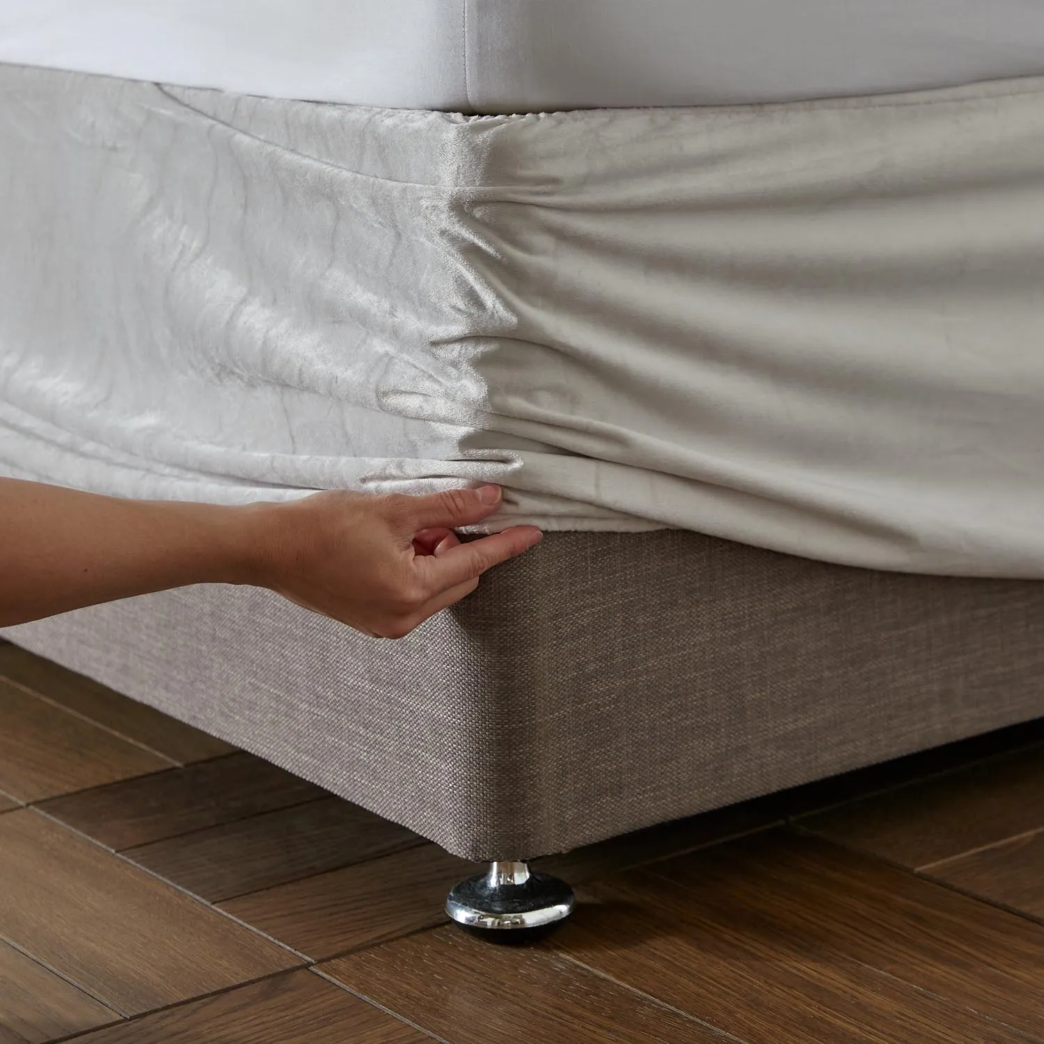 Reagan Soft Touch Matt Velvet Valance Base Wrap - Cream