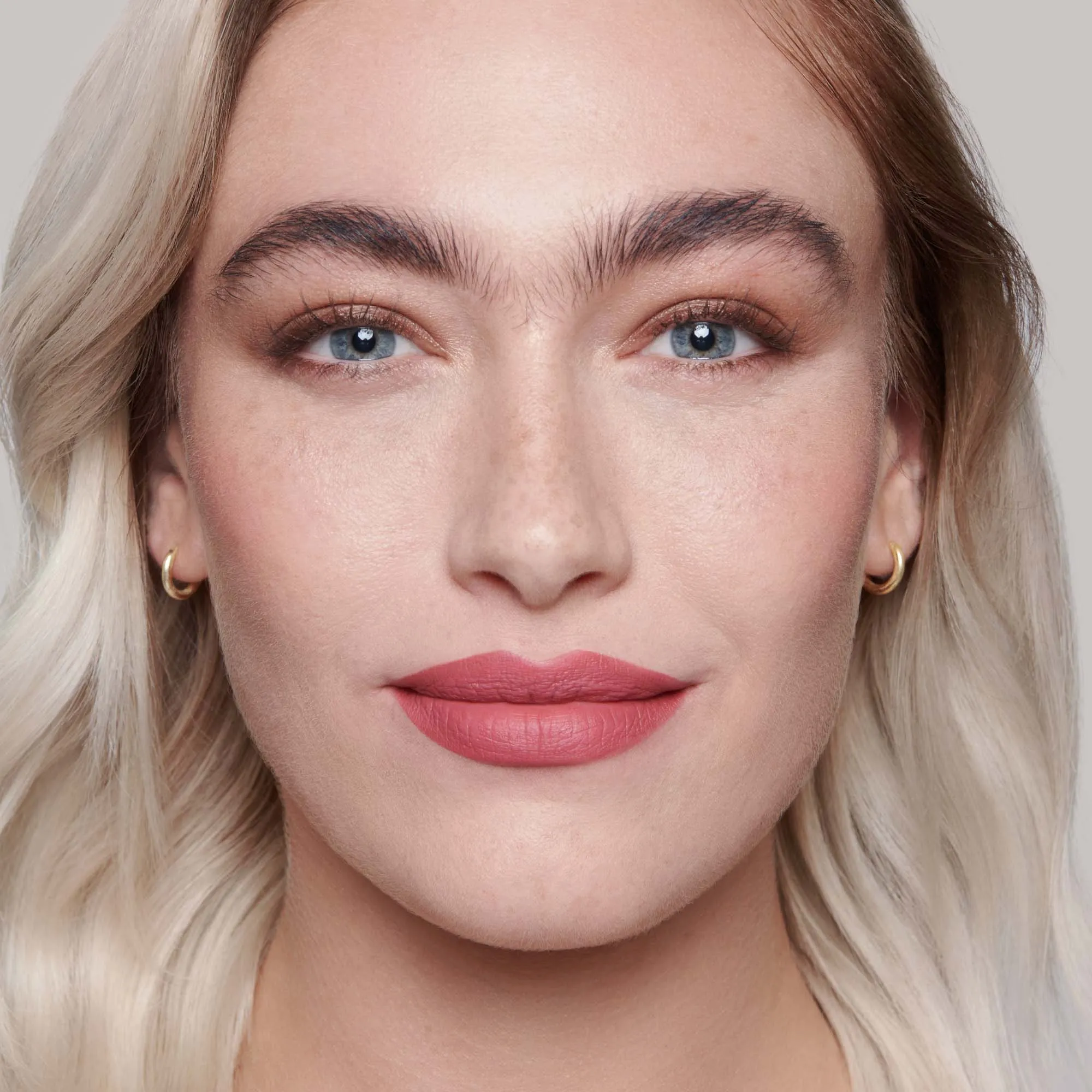 Velvet Blush Lightly (True Velvet Lip Colour)